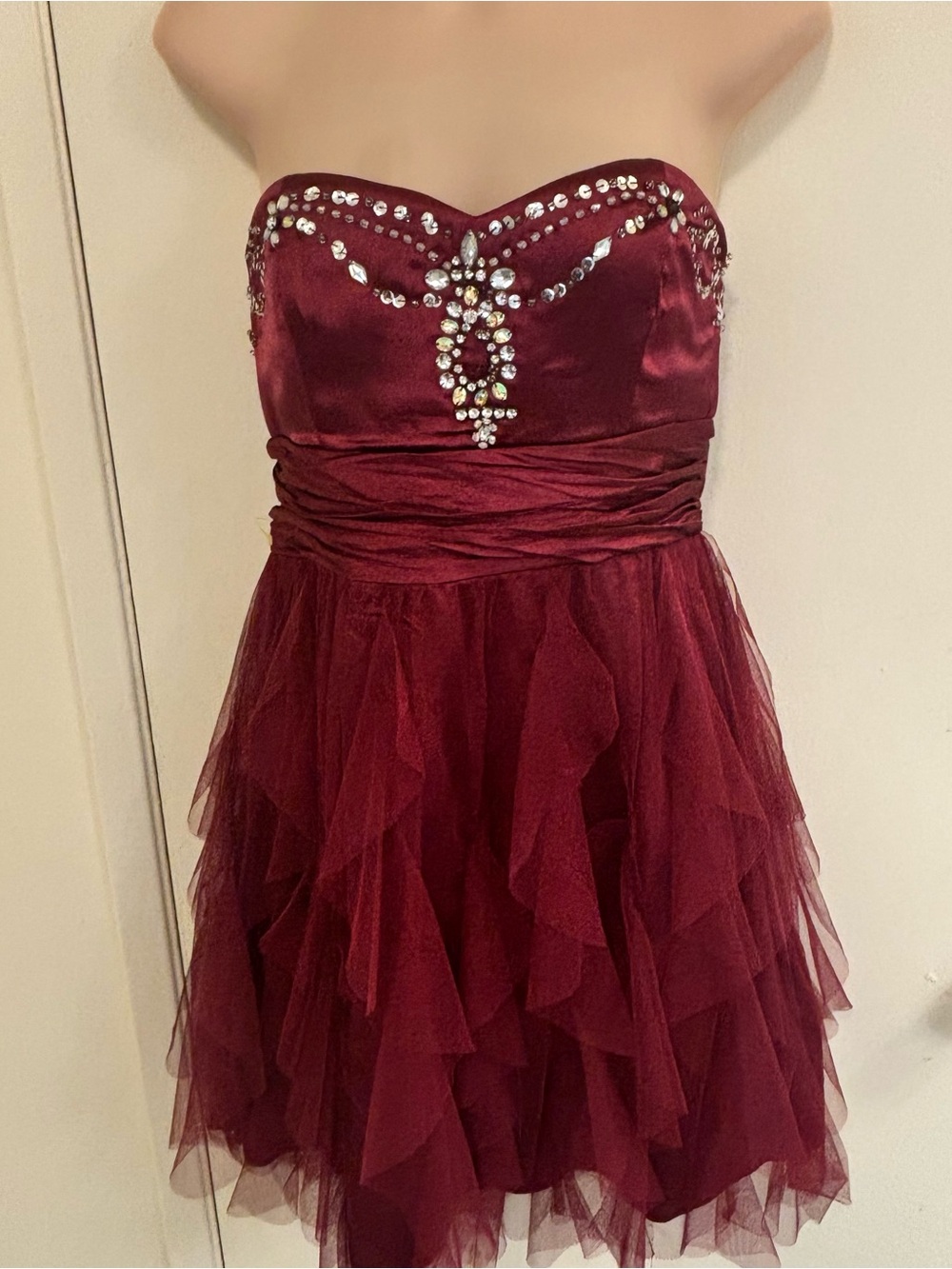 Elegant Burgundy Strapless Dress with Beaded Details by Mymichelle Size 9